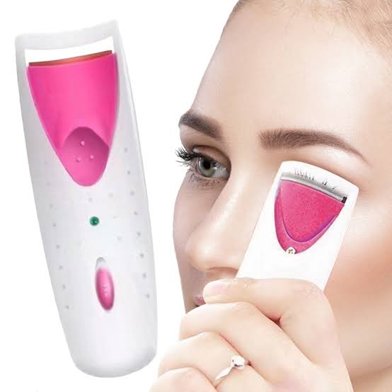 Heated Eyelash Curler - Effortless Lift for Beautifully Curled Lashes